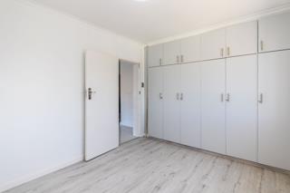 3 Bedroom Property for Sale in Bloubergrant Western Cape